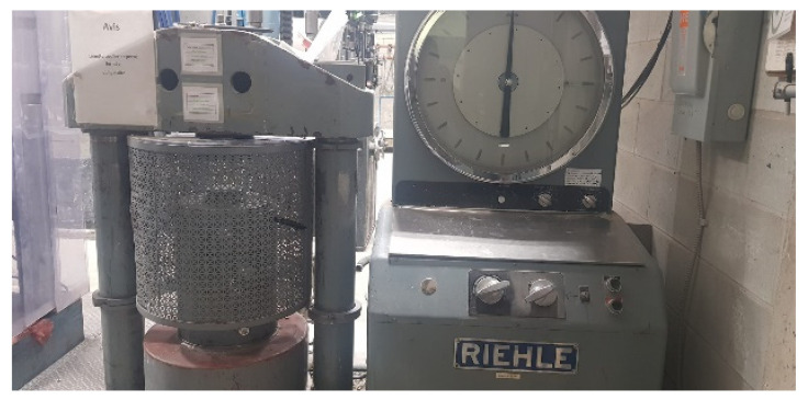 RIEHLE, Baden-Württemberg Germany compression/tension tester.