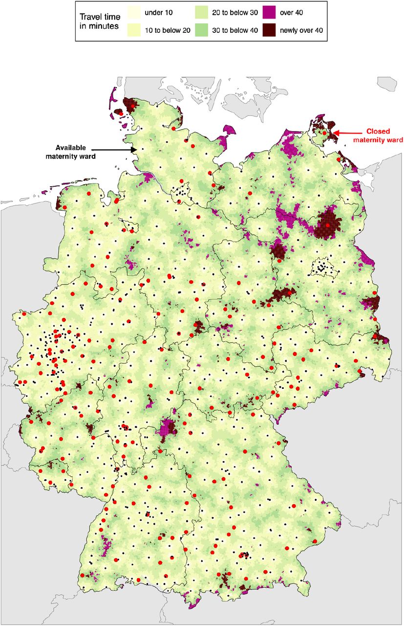 Travel time to the next available maternity ward in 2024 in minutes by car. Newly over 40 minutes refers to the change in travel time since 2014. Black dots mark available wards in 2024 and red dots represent wards that were closed between 2014 and 2024. Source: HDX (2019), Federal Statistical Office (2025) and Nutrica/ Milupa/ Danone (2014-2024). Calculated using OSRM.